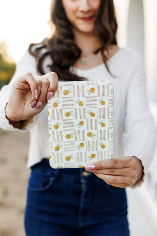 Checkered Blooms Clear Back Kindle Case: PPW 12th Gen