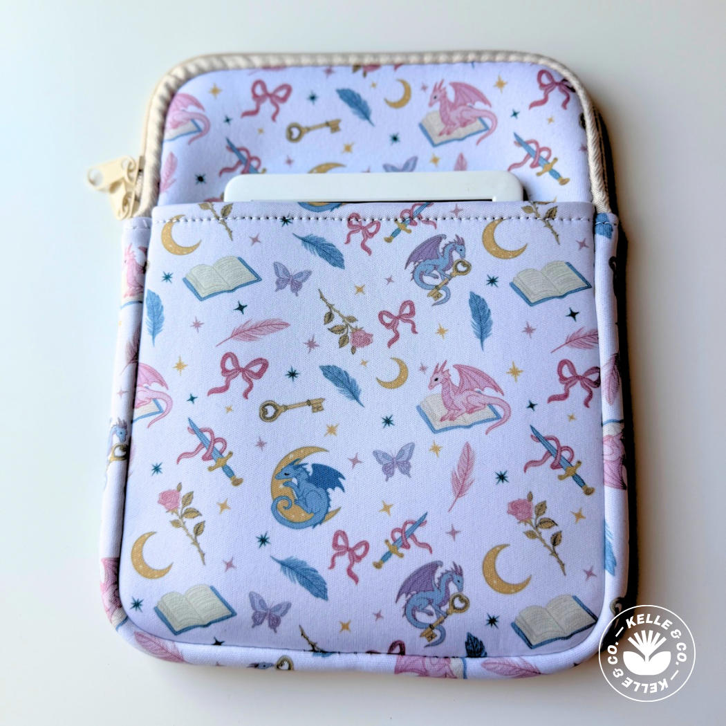 Fantasy book Kindle Sleeve, E-Reader Sleeve tablet sleeve