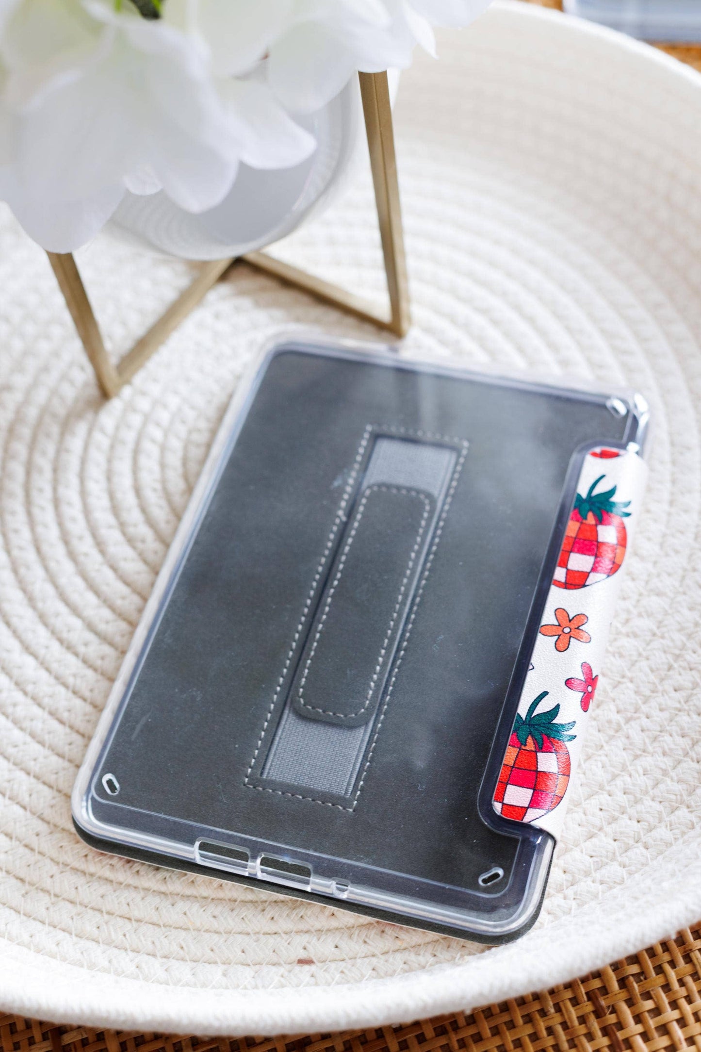Checkered Blooms Clear Back Kindle Case: PPW 12th Gen